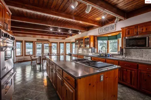 Kitchen - 433 Campbell Point Rd, Laclede, ID 83864 photo 4 of 5