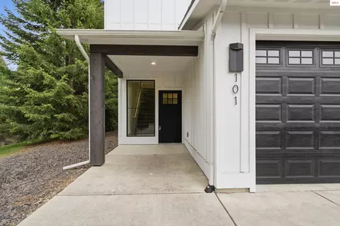 955 W Grove Way, Coeur D'alene, ID 83815