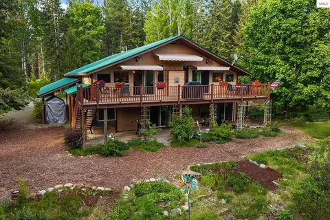 446 Hummingbird Dr, Sandpoint, ID 83864