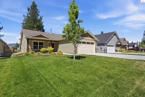670 E Valley St S, Oldtown, ID 83822