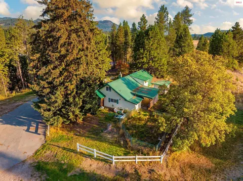 114 Bayview, Athol, ID 83801