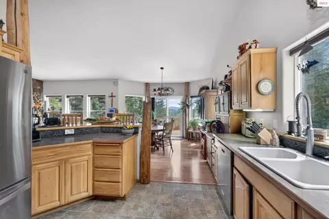 Kitchen - 17461 N Right Fork Rd, Hauser, ID 83854 photo 5 of 5