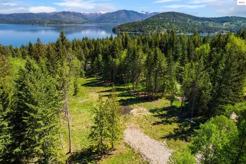 13 Gold Hill Circle, Sagle, ID 83860
