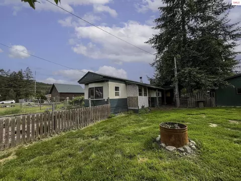 109 W 6th, Clark Fork, ID 83811
