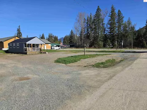 309 N Callahan St, Clark Fork, ID 83811
