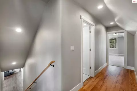Entry Way - 122 Windswept Ct, Naples, ID 83847 photo 5 of 5