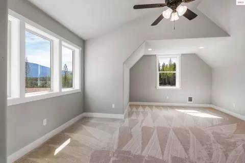 Bedroom - 122 Windswept Ct, Naples, ID 83847 photo 6 of 9
