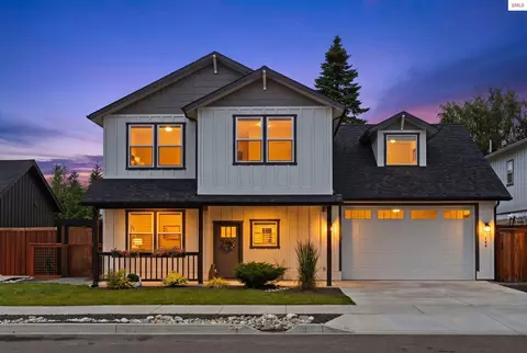 140 Madera Dr, Sandpoint, ID 83864
