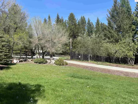 385 Upland Dr, Sandpoint, ID 83864 photo 13