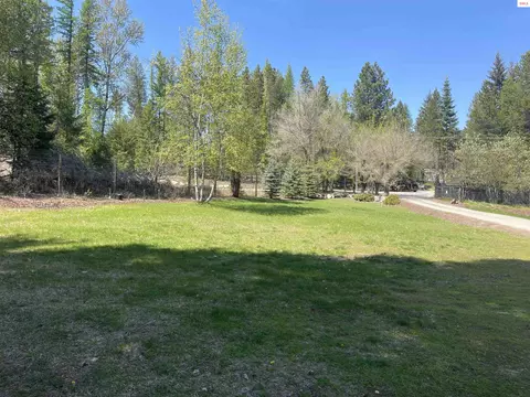 385 Upland Dr, Sandpoint, ID 83864 photo 17