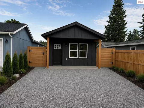 238 Ash St, Ponderay, ID 83852
