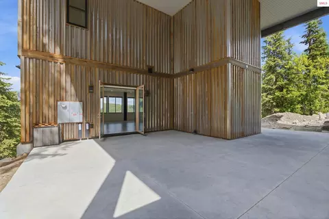 Exterior - 277 Blizzard Dr, Sandpoint, ID 83864 photo 8 of 19