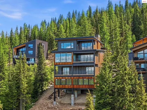 Exterior - 277 Blizzard Dr, Sandpoint, ID 83864 photo 10 of 19