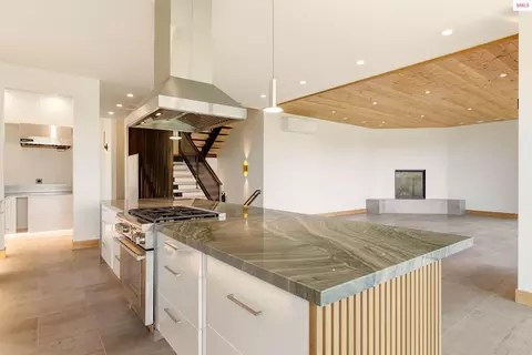 Kitchen - 277 Blizzard Dr, Sandpoint, ID 83864 photo 6 of 13