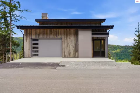 Exterior - 277 Blizzard Dr, Sandpoint, ID 83864 photo 7 of 19