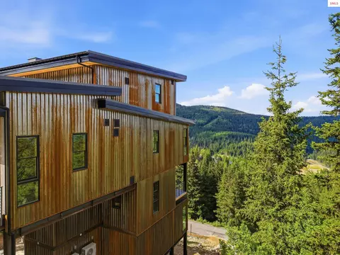 Exterior - 277 Blizzard Dr, Sandpoint, ID 83864 photo 18 of 19
