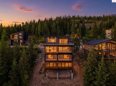 277 Blizzard Dr, Sandpoint, ID 83864