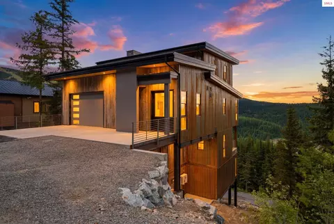 Exterior - 277 Blizzard Dr, Sandpoint, ID 83864 photo 2 of 19