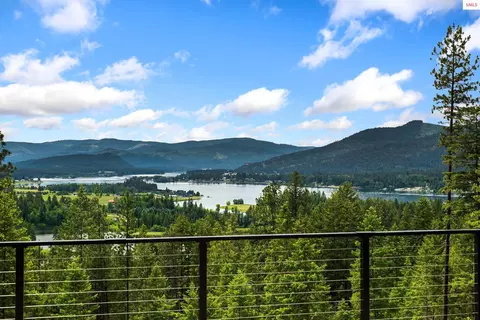 331 Towering Pines Dr, Sagle, ID 83860