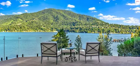 10536 N Lakeview Dr, Hayden, ID 83835