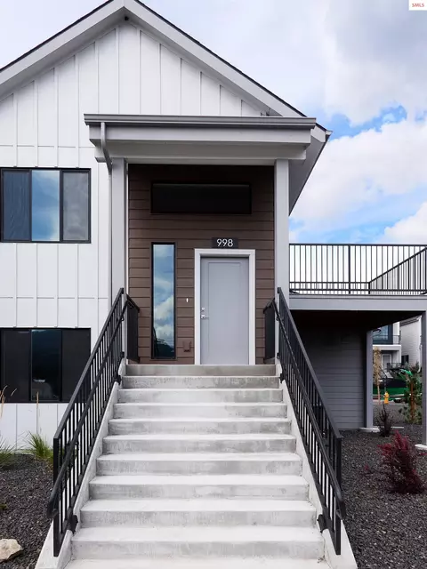 Exterior - 1229 E Millworx Loop, Post Falls, ID 83854 photo 2 of 8