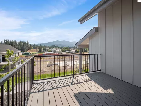Exterior - 1229 E Millworx Loop, Post Falls, ID 83854 photo 5 of 8