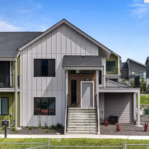 1229 E Millworx Loop, Post Falls, ID 83854