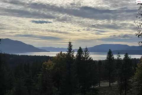 Nka Enchanted Forest Ln, Hope, ID 83836