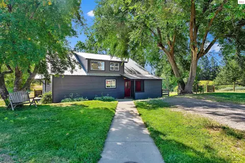 256 Roosevelt Rd, Bonners Ferry, ID 83805