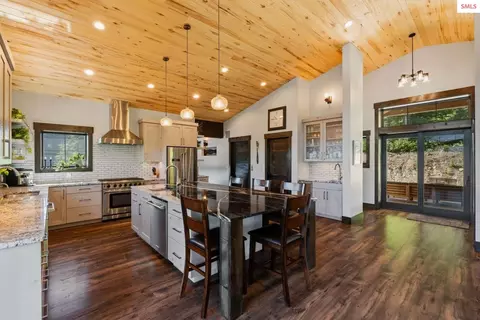 Kitchen - 270 Blizzard Dr, Sandpoint, ID 83864 photo 3 of 8