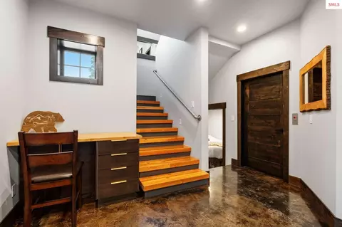 Entry Way - 270 Blizzard Dr, Sandpoint, ID 83864 photo 8 of 9