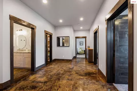 Entry Way - 270 Blizzard Dr, Sandpoint, ID 83864 photo 1 of 9