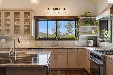 Kitchen - 270 Blizzard Dr, Sandpoint, ID 83864 photo 2 of 8