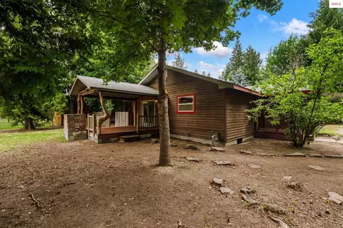 Exterior - 279 Tower Rd, Naples, ID 83847 photo 6 of 13