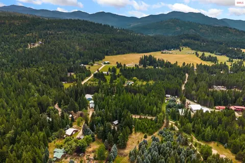 View/Area - 279 Tower Rd, Naples, ID 83847 photo 2 of 2