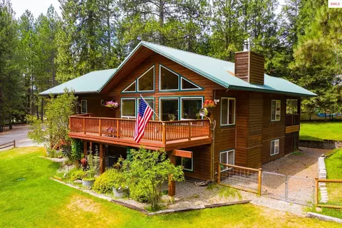 493 Rim Dr, Moyie Springs, ID 83845