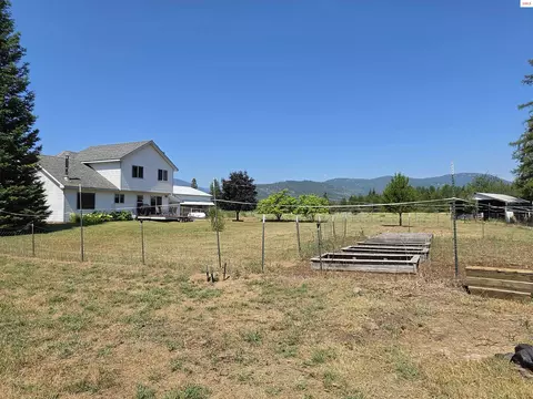 Exterior - 1599 Samuels Rd, Sandpoint, ID 83864 photo 11 of 30