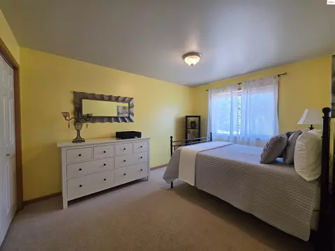 Bedroom - 1599 Samuels Rd, Sandpoint, ID 83864 photo 6 of 6