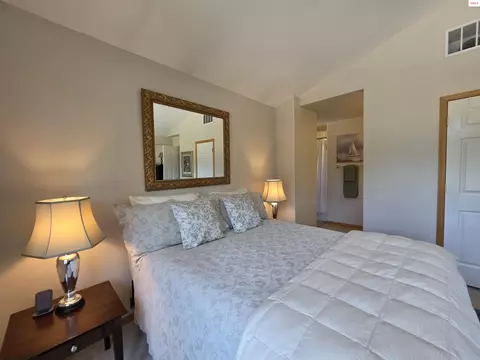 Bedroom - 1599 Samuels Rd, Sandpoint, ID 83864 photo 2 of 6