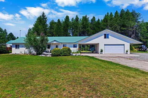 221 Schell Rd, Sagle, ID 83860