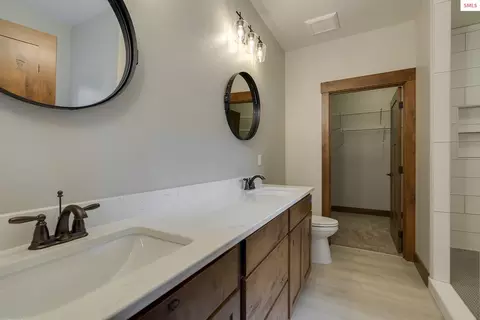 Bath - L1b8 N Eclipse Road, Rathdrum, ID 83858 photo 1 of 3