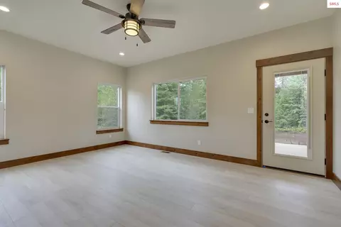 Living - L1b8 N Eclipse Road, Rathdrum, ID 83858 photo 7 of 7