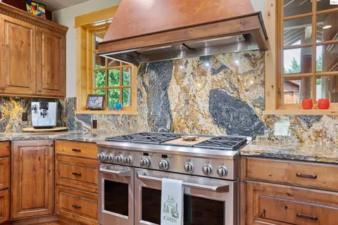 Kitchen - 26368 Highway 2, Dover, ID 83825 photo 5 of 12