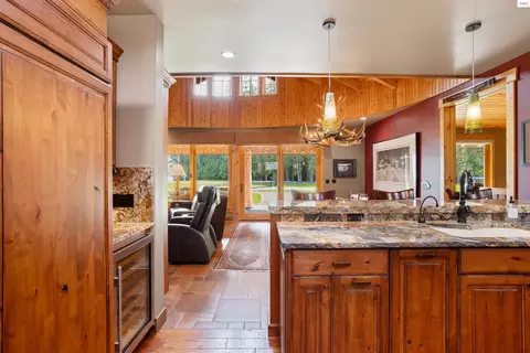 Kitchen - 26368 Highway 2, Dover, ID 83825 photo 9 of 12