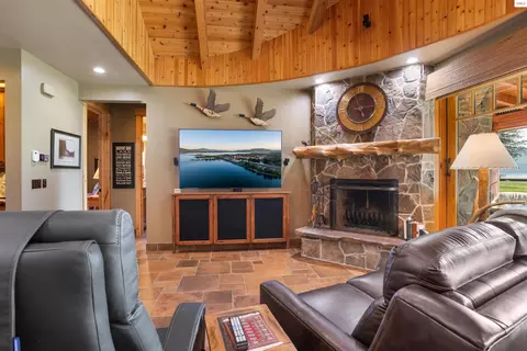 Living - 26368 Highway 2, Dover, ID 83825 photo 3 of 3