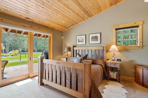 Bedroom - 26368 Highway 2, Dover, ID 83825 photo 1 of 7