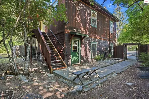 Exterior - 1601 Main St, Sandpoint, ID 83864 photo 14 of 17