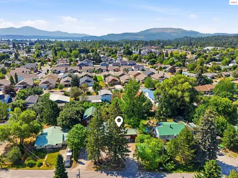 View/Area - 1601 Main St, Sandpoint, ID 83864 photo 3 of 8