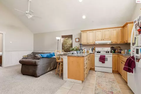 Kitchen - 1601 Main St, Sandpoint, ID 83864 photo 8 of 8