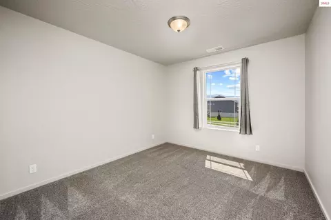 Bedroom - 1596 N Minam Loop, Post Falls, ID 83854 photo 6 of 6